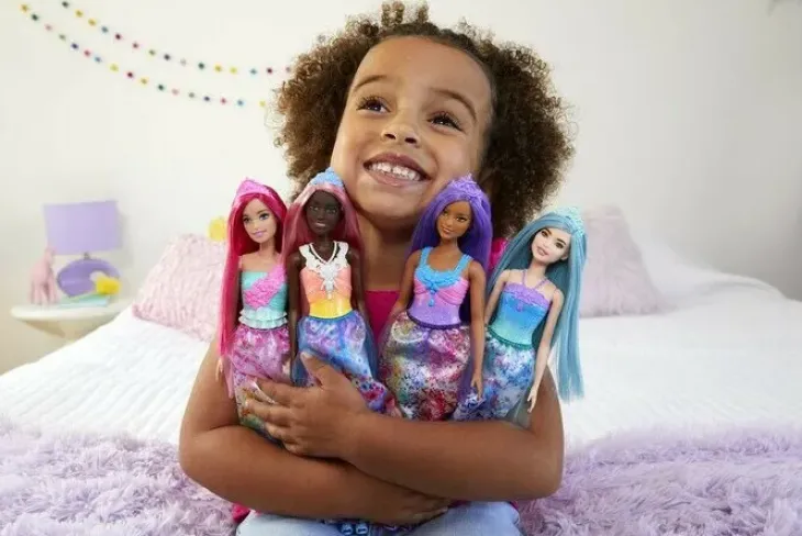 Barbie dreamtopia prinsessa pinkit hiuks