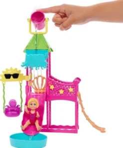 Barbie skipper vesipuistossa
