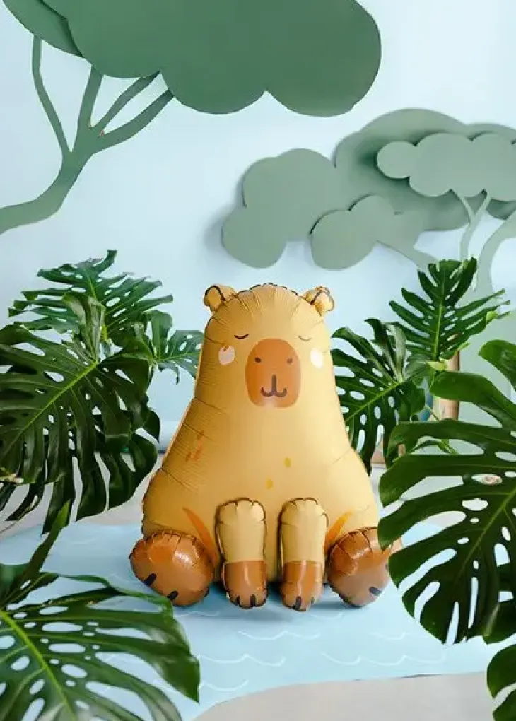 Capybara istuva foliopallo 63x80cm