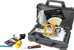 Clementoni detective suitcase
