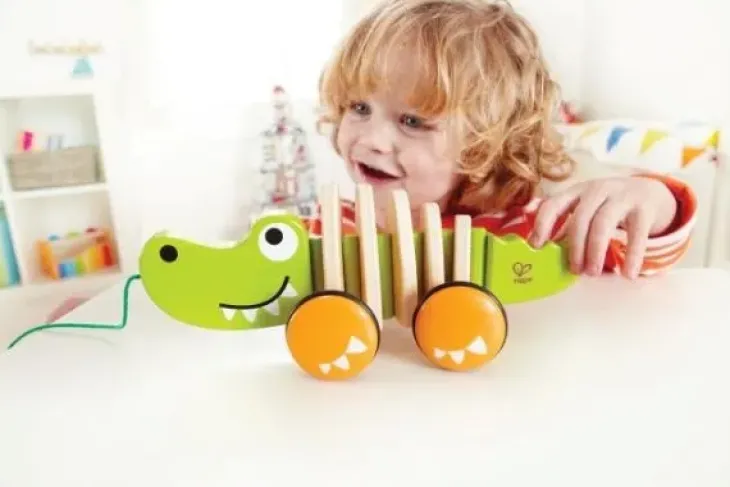 Hape krokotiili vetolelu