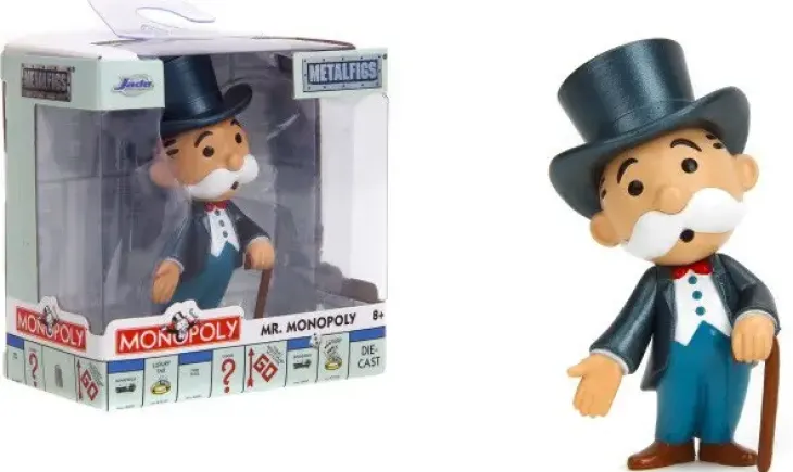 Hasbro peli figuurit