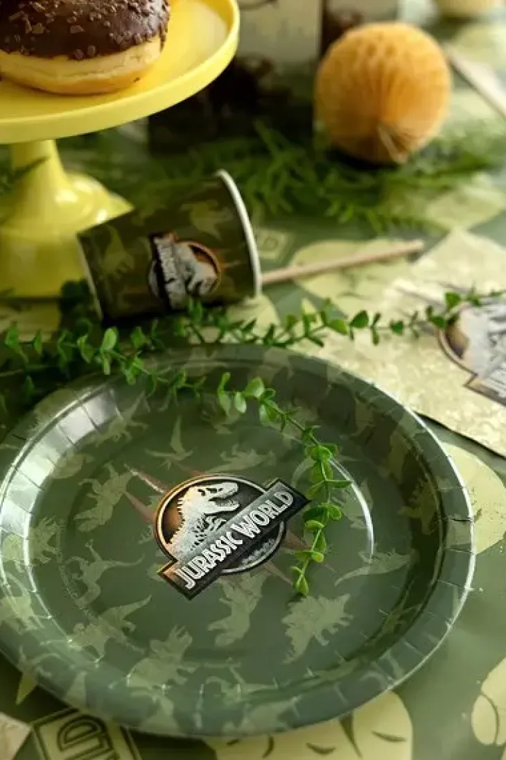 Jurassic world pahvilautaset 6kpl