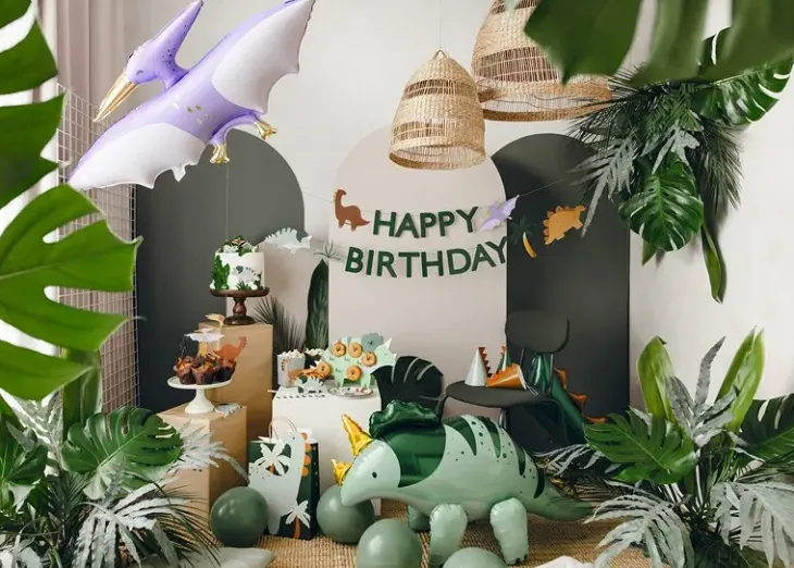 Kakkukoriste dinosaurus 6kpl 8-12cm