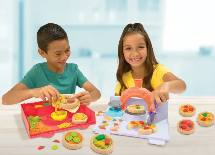 Kinetic sand pitsa
