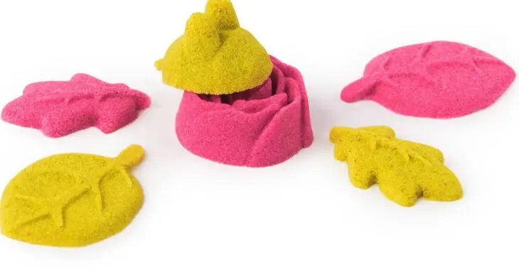 Kinetic sand squish blossom