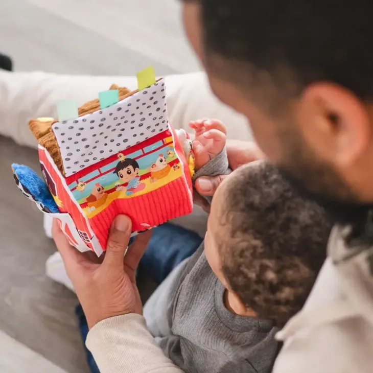 Lamaze peek-a-moo friendly barn