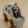Little dutch poliisiauto hahmolla