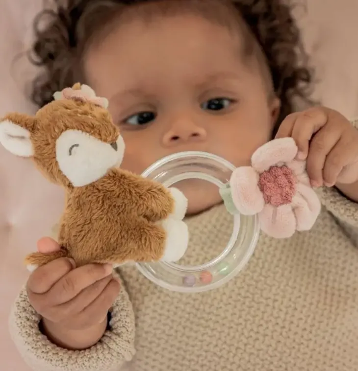 Little dutch ring rattle vaaleanpunainen