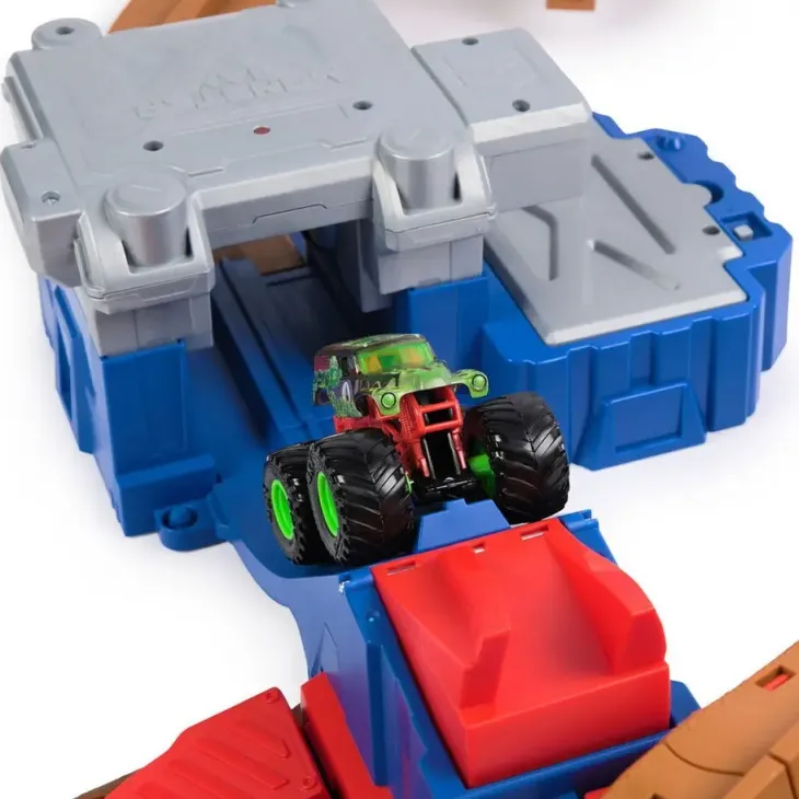Monster jam 1:64 super charger speedway