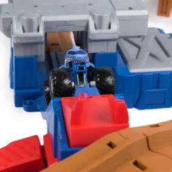 Monster jam 1:64 super charger speedway