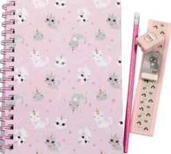 Notebook kissa ja tarvikkeita