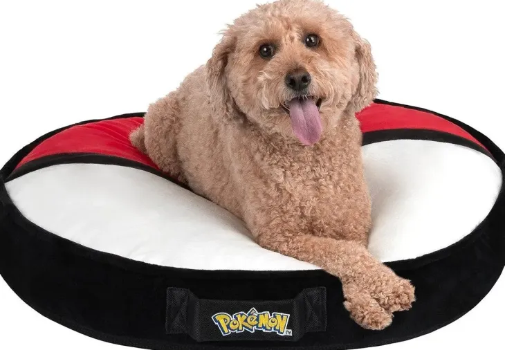 Pokémon poké pallo lemmikin tyyny 76cm