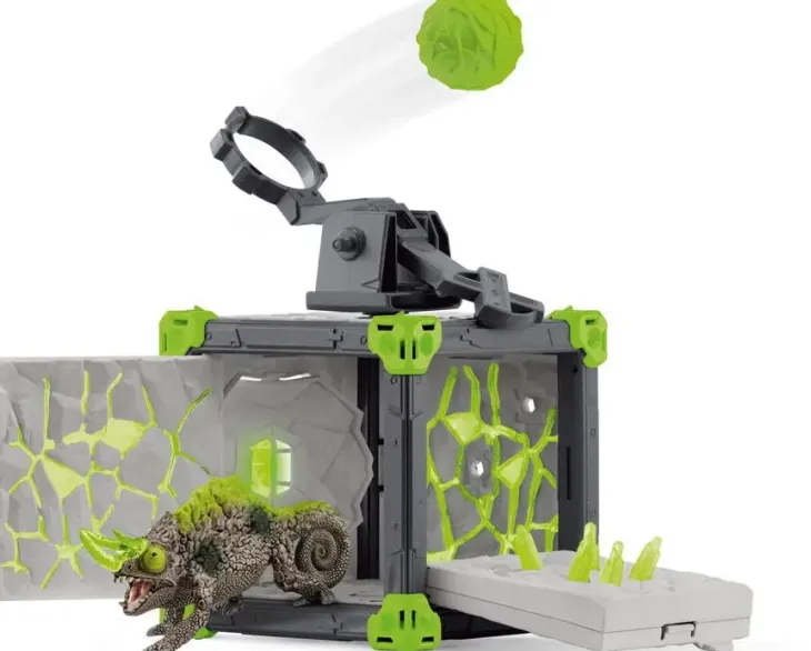 Schleich battlecave stone chameleon