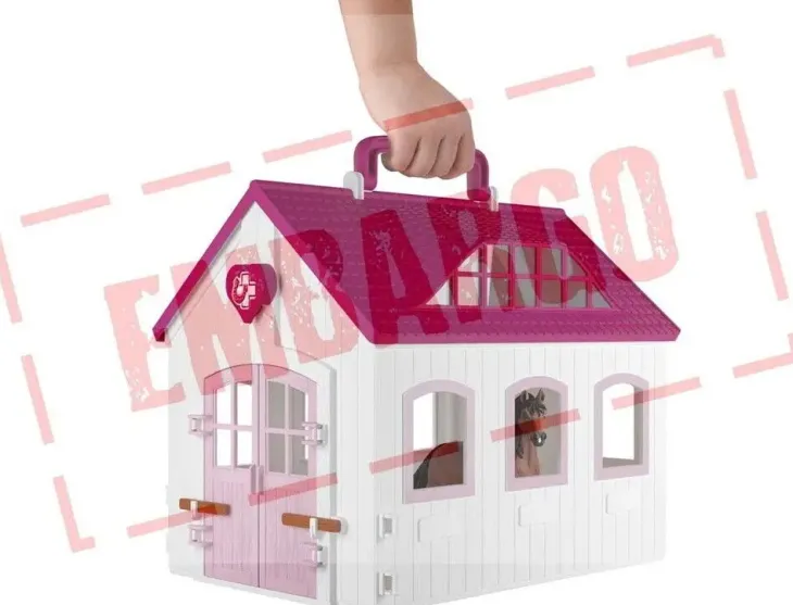 Schleich 42787 iloinen hevossairaala