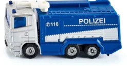 Siku poliisi vesitykillä