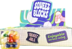 Squeeze cube pom-poms