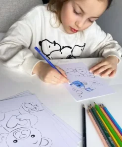 Väritettävät ompelukuvat
