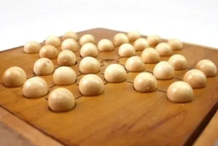 Wooden classic solitaire
